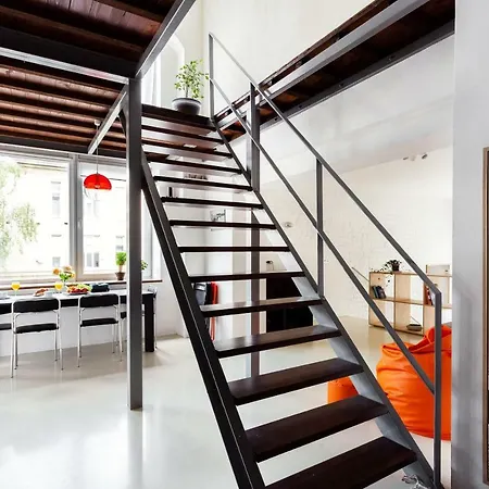 Bright & Unique 3 Floor Loft In Trendy Area Апартаменты *