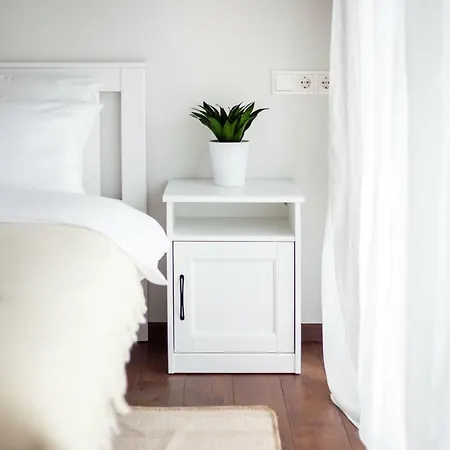 Bright & Unique 3 Floor Loft In Trendy Area *